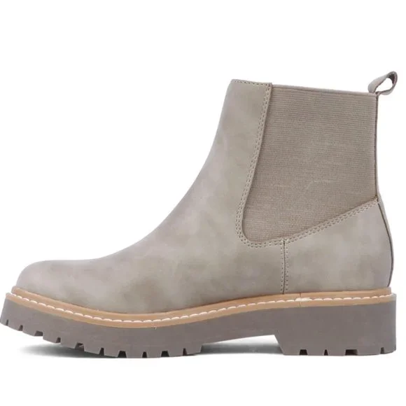 DV by Dolce Vita Lobera Chelsea BootTaupe - Picture 3 of 5